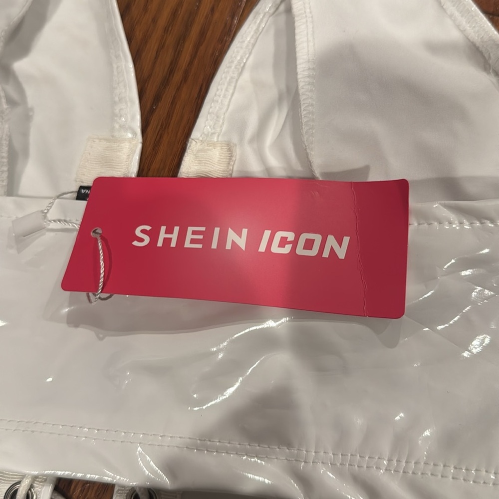 SHEIN White Lace-Up Halter Top - Picture 3 of 4